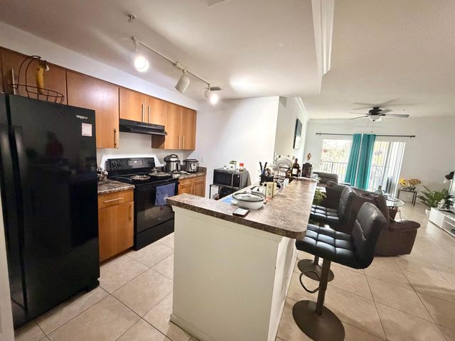 6020 W Sample Road 303, Coral Springs, FL 33067