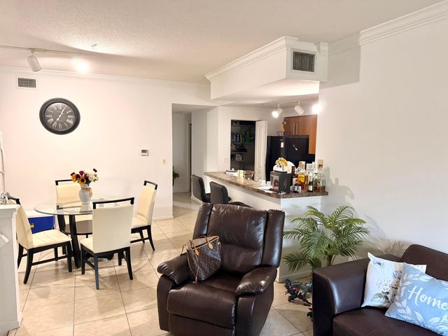 6020 W Sample Road 303, Coral Springs, FL 33067