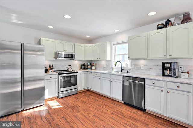 245 DOVE RD, Fredericksburg, PA 17026