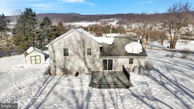 245 DOVE RD, Fredericksburg, PA 17026