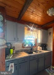 1106 MOYERS STATION RD, Pine Grove, PA 17963
