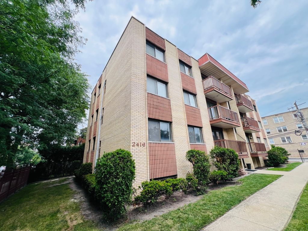 2416 W Foster Avenue 1N, Chicago, IL 60625 — exterior