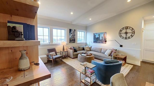 616 East Fourth Street 404, Boston, MA 02127