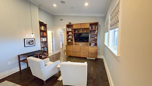 616 East Fourth Street 404, Boston, MA 02127