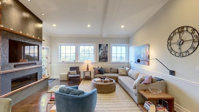 616 East Fourth Street 404, Boston, MA 02127