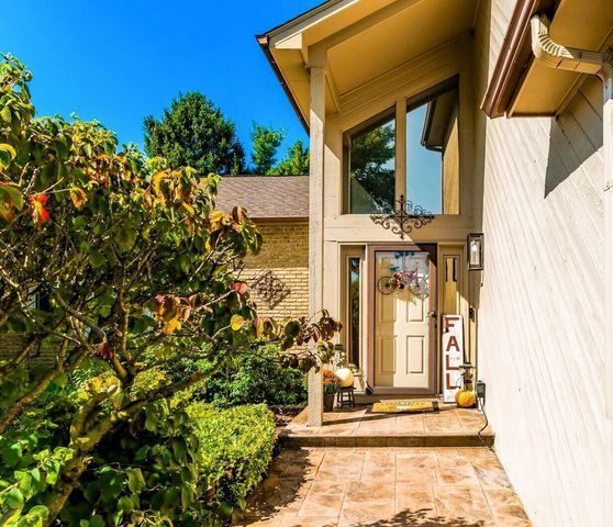 5850 Chatterfield Drive, Dublin, OH 43017