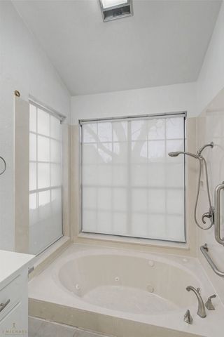 3450 Stonebrook Place, Shreveport, LA 71105