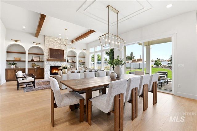 7042 E Chicken Hawk Loop, Nampa, ID 83686