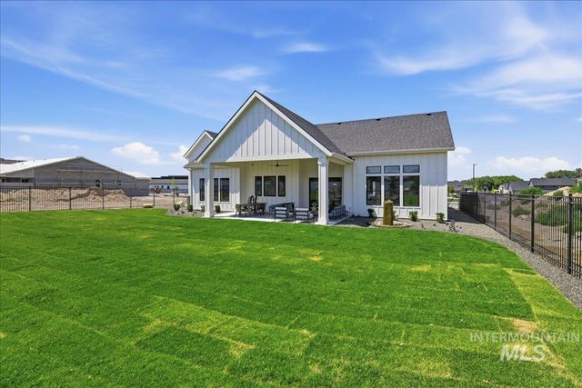 7042 E Chicken Hawk Loop, Nampa, ID 83686