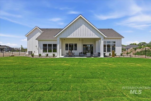 7042 E Chicken Hawk Loop, Nampa, ID 83686