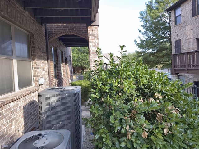 1504 Fox Run Drive, Irving, TX 75063