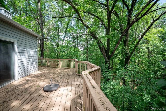 4277 Tux Lane, Milford, MI 48380
