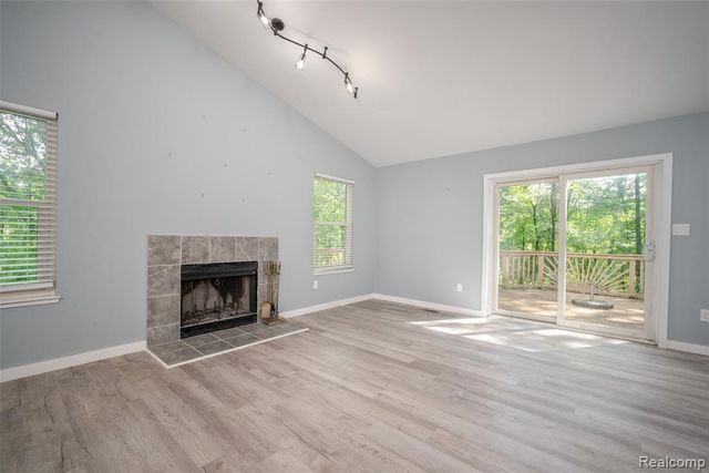 4277 Tux Lane, Milford, MI 48380