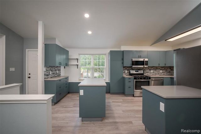 4277 Tux Lane, Milford, MI 48380