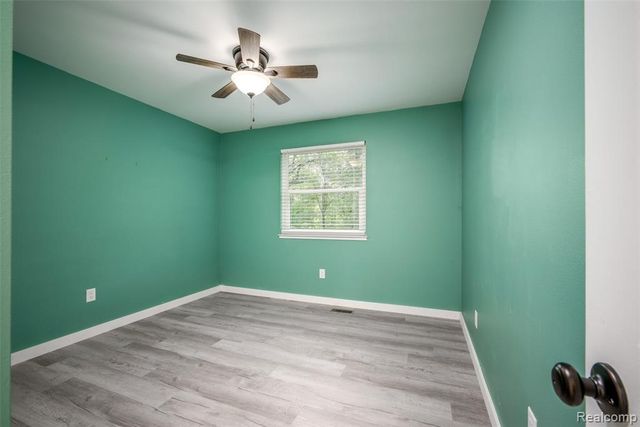 4277 Tux Lane, Milford, MI 48380