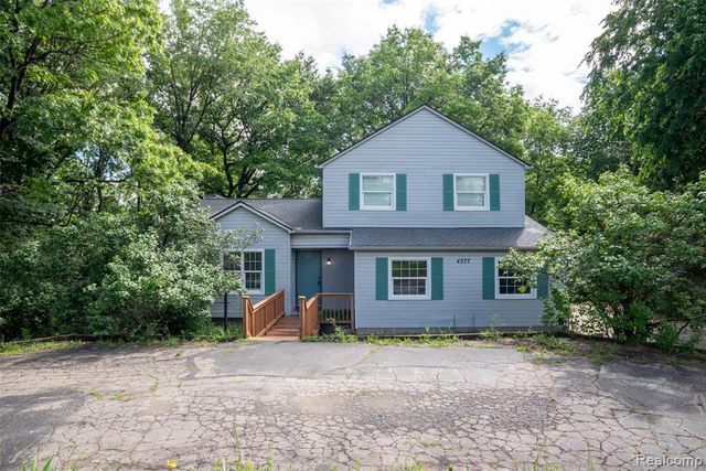 4277 Tux Lane, Milford, MI 48380