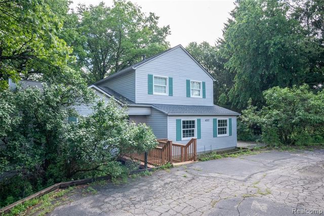 4277 Tux Lane, Milford, MI 48380