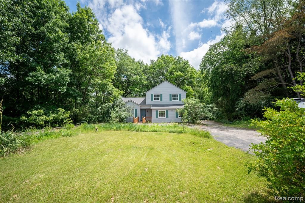 4277 Tux Lane, Milford, MI 48380