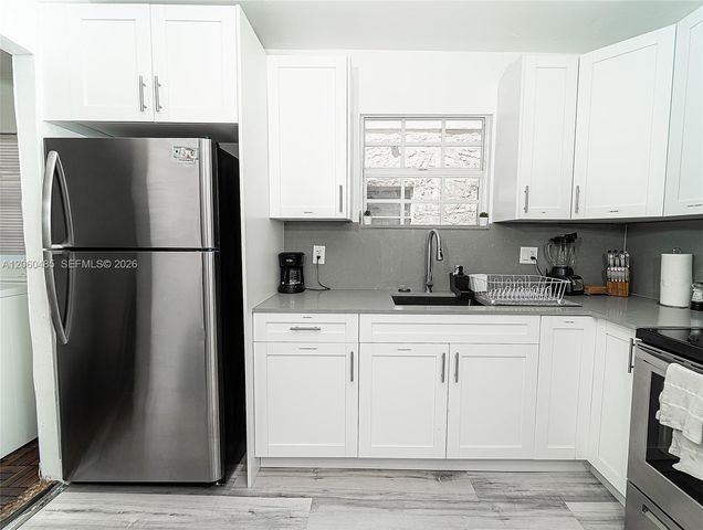 626 NE 4th Ct, Hallandale Beach, FL 33009
