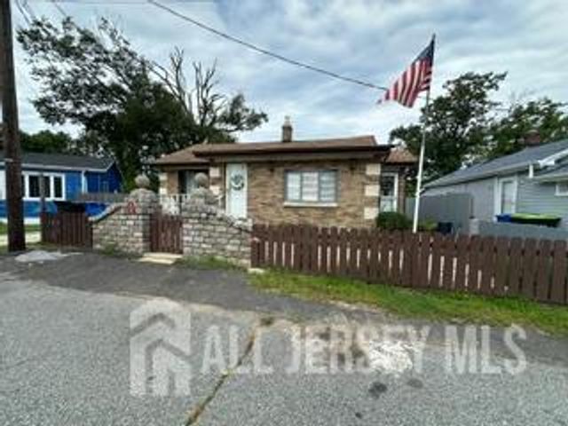 216 Hillcrest Avenue, Old Bridge, NJ 08879