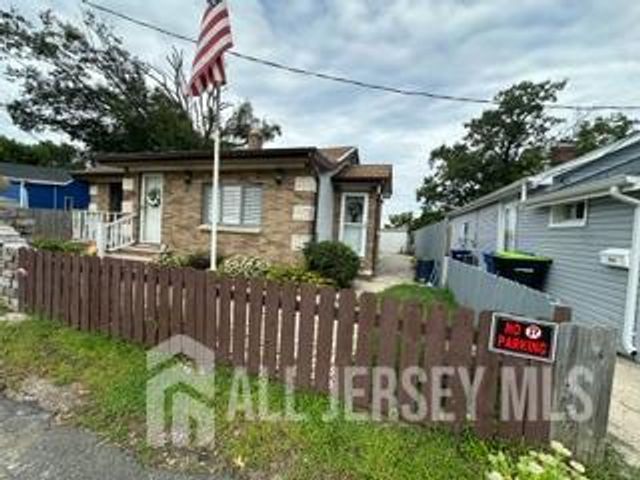 216 Hillcrest Avenue, Old Bridge, NJ 08879