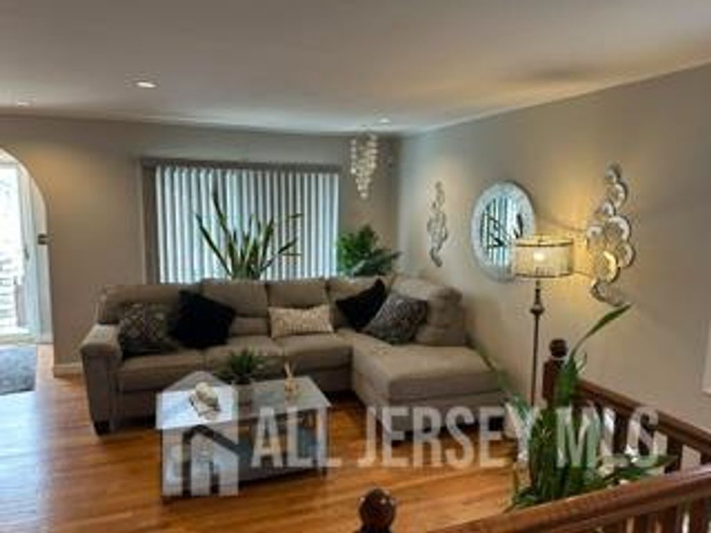 216 Hillcrest Avenue, Old Bridge, NJ 08879