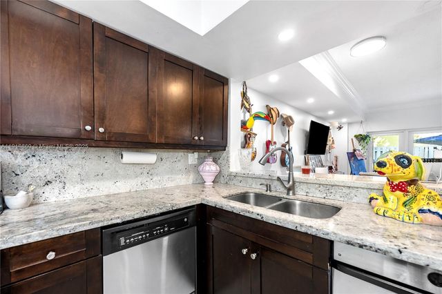 9985 SW 118th Pl, Miami, FL 33186