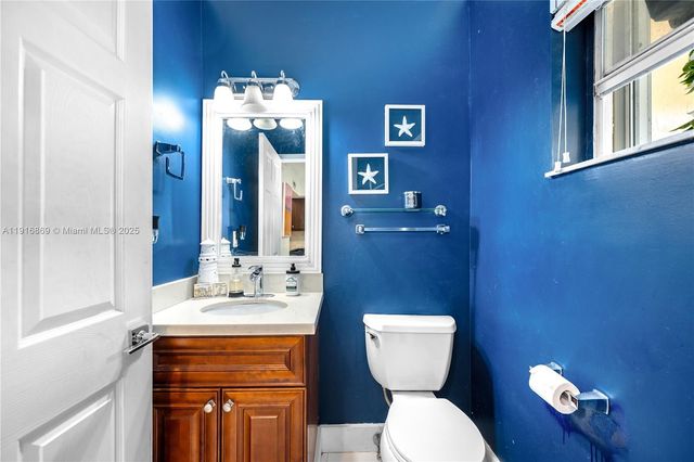 9985 SW 118th Pl, Miami, FL 33186