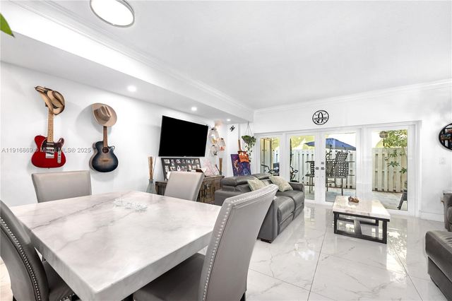 9985 SW 118th Pl, Miami, FL 33186