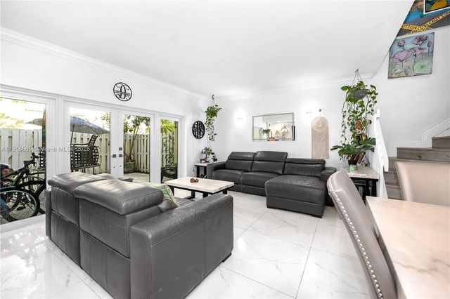 9985 SW 118th Pl, Miami, FL 33186