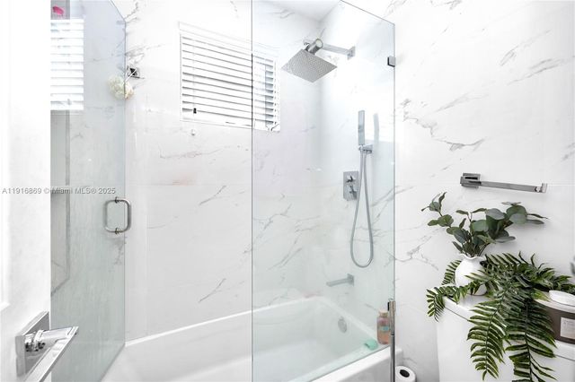 9985 SW 118th Pl, Miami, FL 33186