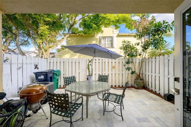 9985 SW 118th Pl, Miami, FL 33186