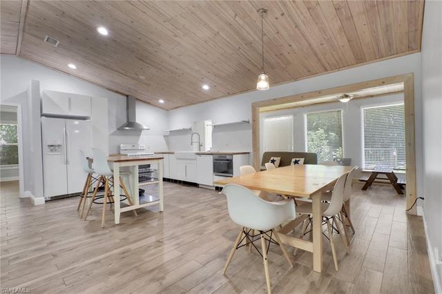 4974 Hawthorn Woods WAY, Naples, FL 34116