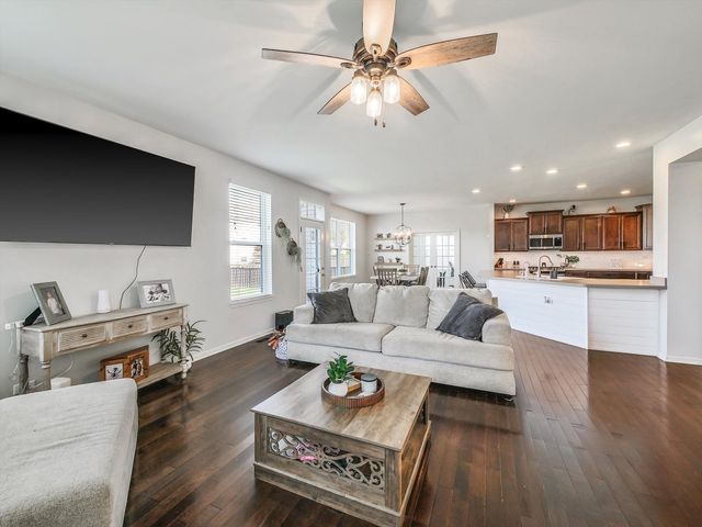 32 Catamaran Circle, Pingree Grove, IL 60140