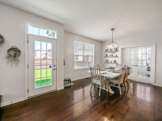 32 Catamaran Circle, Pingree Grove, IL 60140