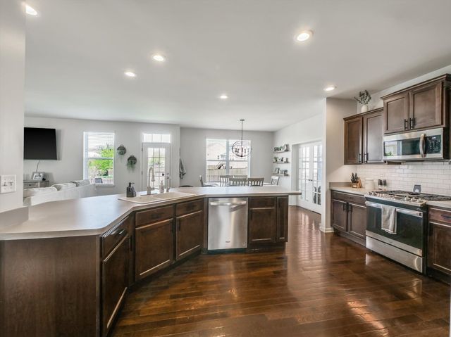 32 Catamaran Circle, Pingree Grove, IL 60140
