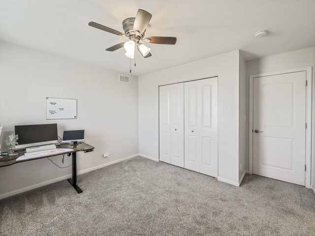 32 Catamaran Circle, Pingree Grove, IL 60140