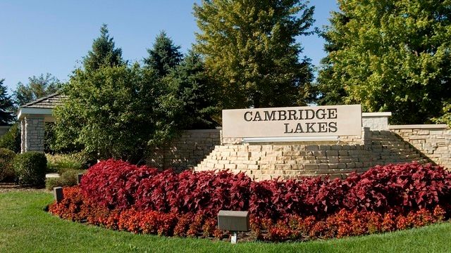 32 Catamaran Circle, Pingree Grove, IL 60140