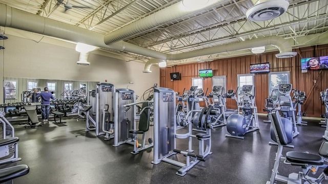 32 Catamaran Circle, Pingree Grove, IL 60140