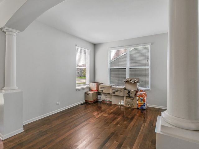 32 Catamaran Circle, Pingree Grove, IL 60140