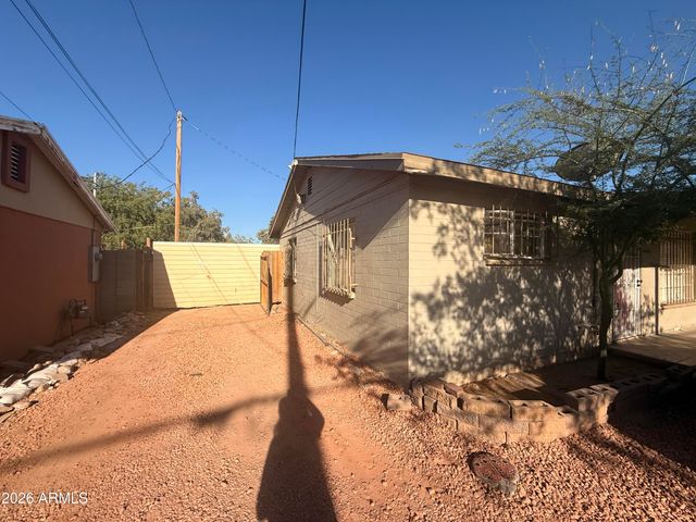 5431 S 5TH Street, Phoenix, AZ 85040
