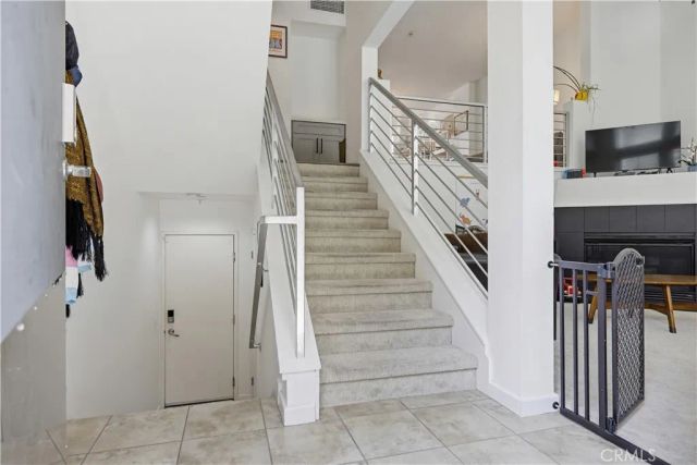 612 E Jeanette Lane, Santa Ana, CA 92705