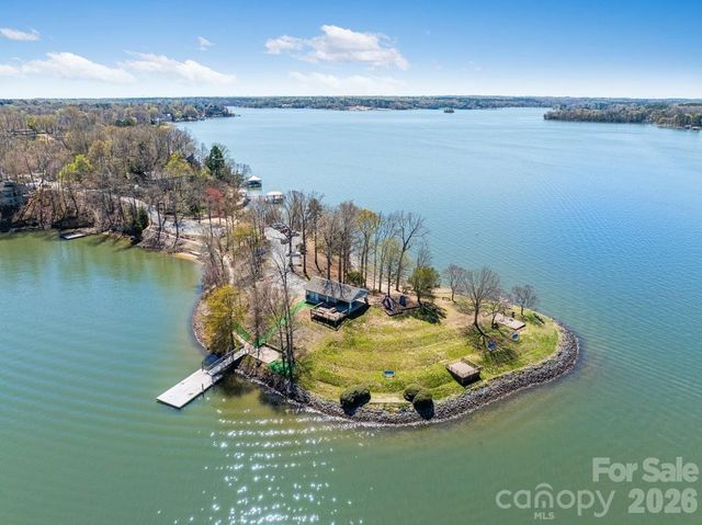 5041 Duval Circle, Tega Cay, SC 29708