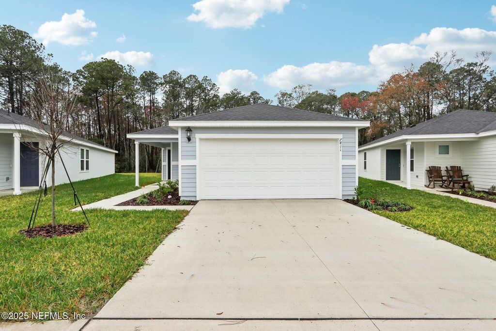 3695 BELLA SERA Lane, Green Cove Springs, FL 32043