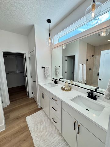 1355 NW Yorktown Drive, Waukee, IA 50263