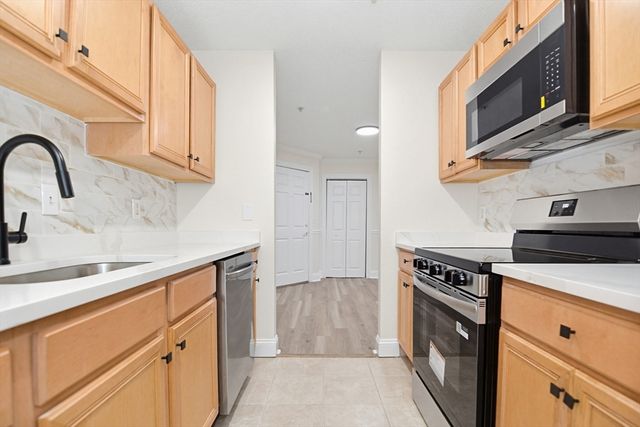 200 Market St 3002, Lowell, MA 01852