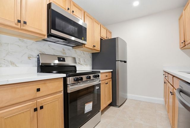 200 Market St 3002, Lowell, MA 01852