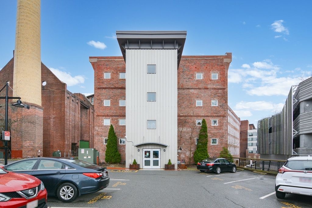 200 Market St 3002, Lowell, MA 01852
