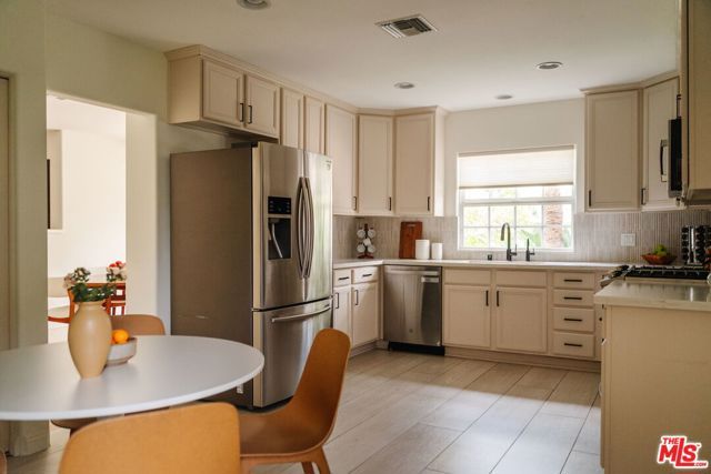 13230 Hesby Street, Los Angeles, CA 91423