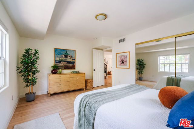 13230 Hesby Street, Los Angeles, CA 91423